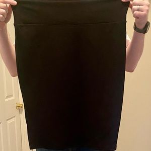 Black pencil skirt